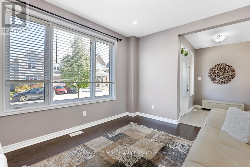 336 Lamarche Avenue, Ottawa, Ontario  K1C 1T1 - Photo 9 - X12740134