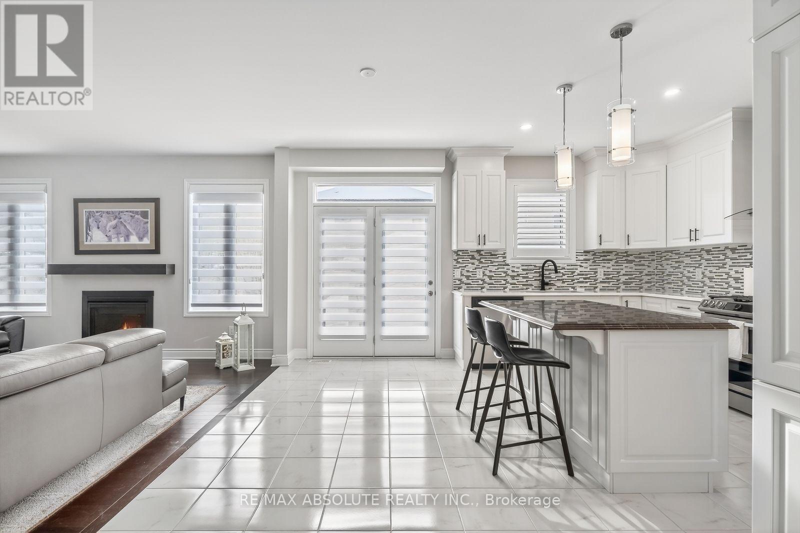 1008 Manege Street, Ottawa, Ontario  K2S 0Y7 - Photo 11 - X12740170