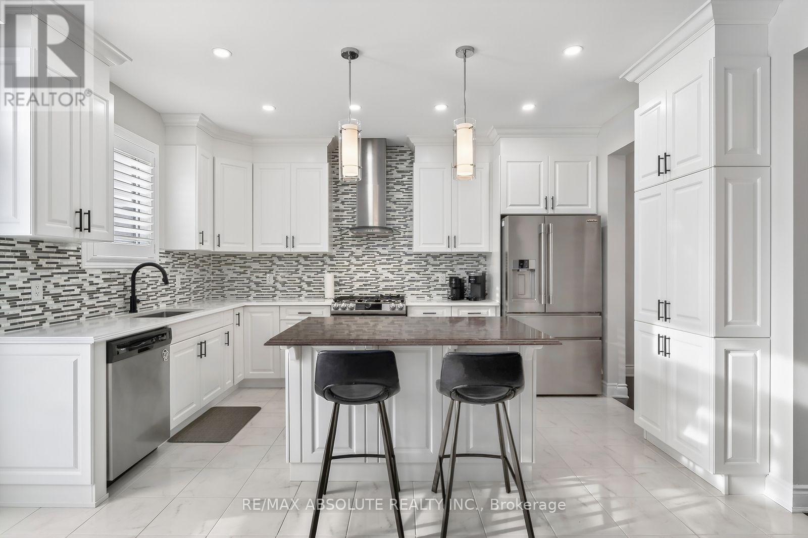 1008 Manege Street, Ottawa, Ontario  K2S 0Y7 - Photo 12 - X12740170