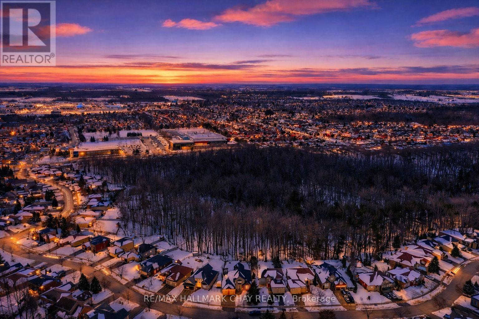 18 Cumming Drive, Barrie, Ontario  L4N 8H6 - Photo 4 - S12739934