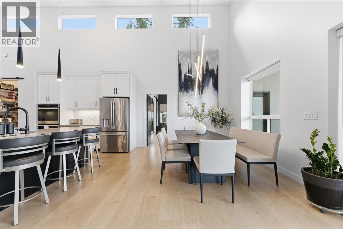 3410 Lakeshore Road Ne, Salmon Arm, British Columbia  V1E 3N4 - Photo 14 - 10373201