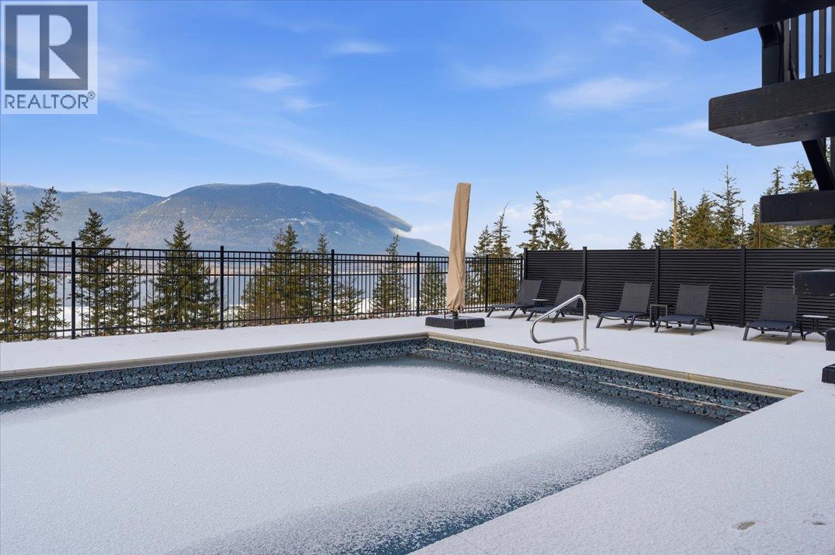 3410 Lakeshore Road Ne, Salmon Arm, British Columbia  V1E 3N4 - Photo 6 - 10373201
