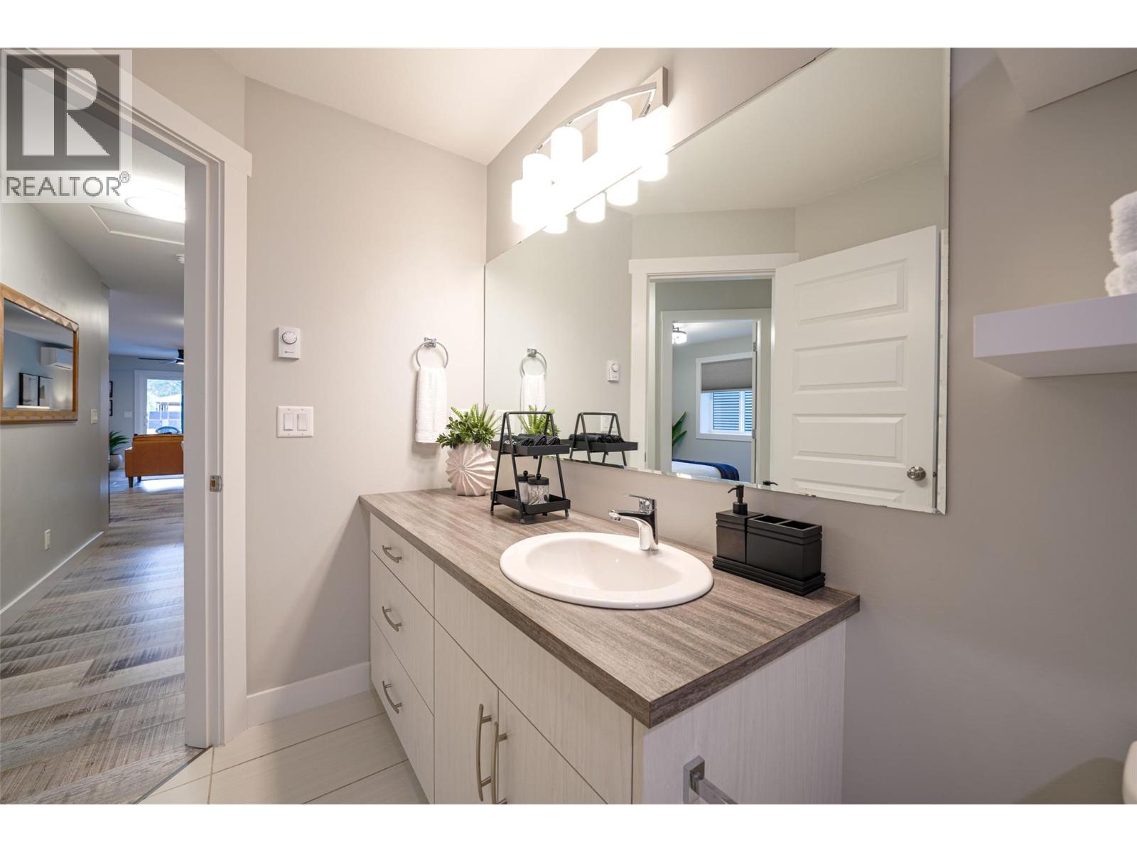 3410 Lakeshore Road Ne, Salmon Arm, British Columbia  V1E 3N4 - Photo 66 - 10373201