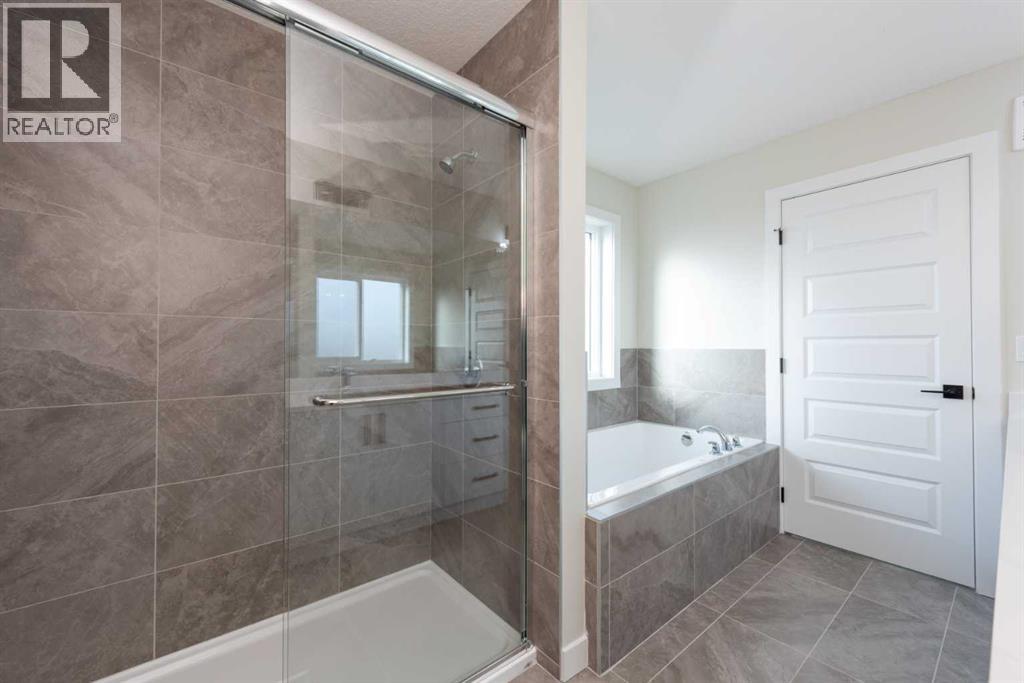 35 Waterford Street, Chestermere, Alberta  T1X 2Z6 - Photo 20 - A2270297