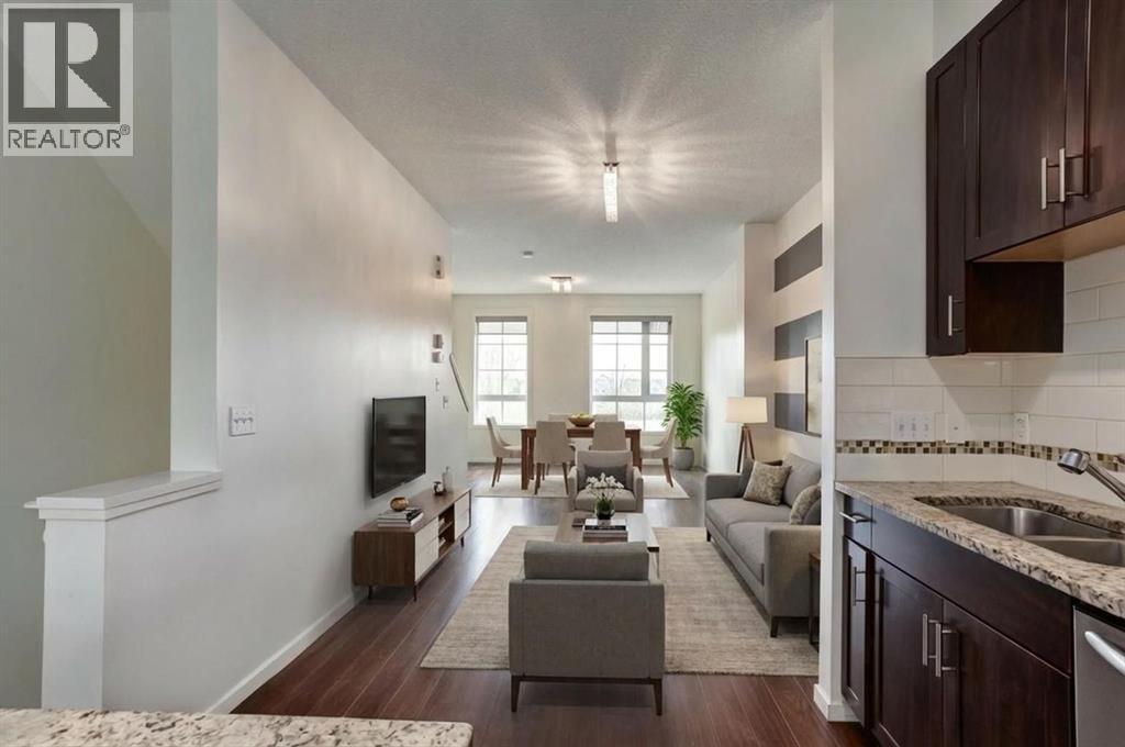 215 Copperpond Common Se, Calgary, Alberta  T2Z 1G5 - Photo 9 - A2273733