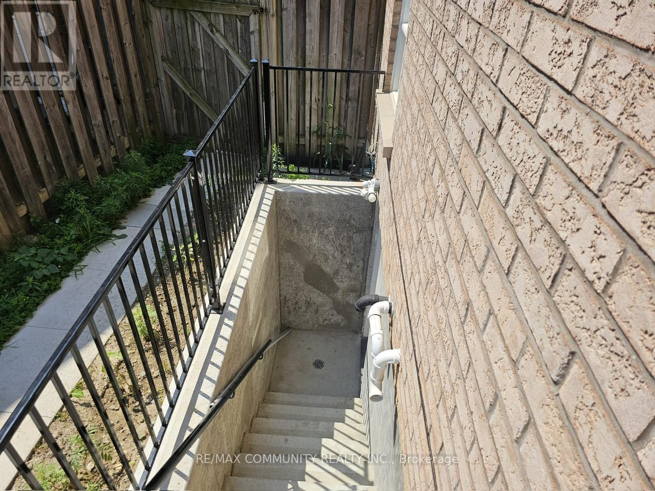 52 Rivendell Trail, Toronto, Ontario  M1X 2B8 - Photo 3 - E12740168