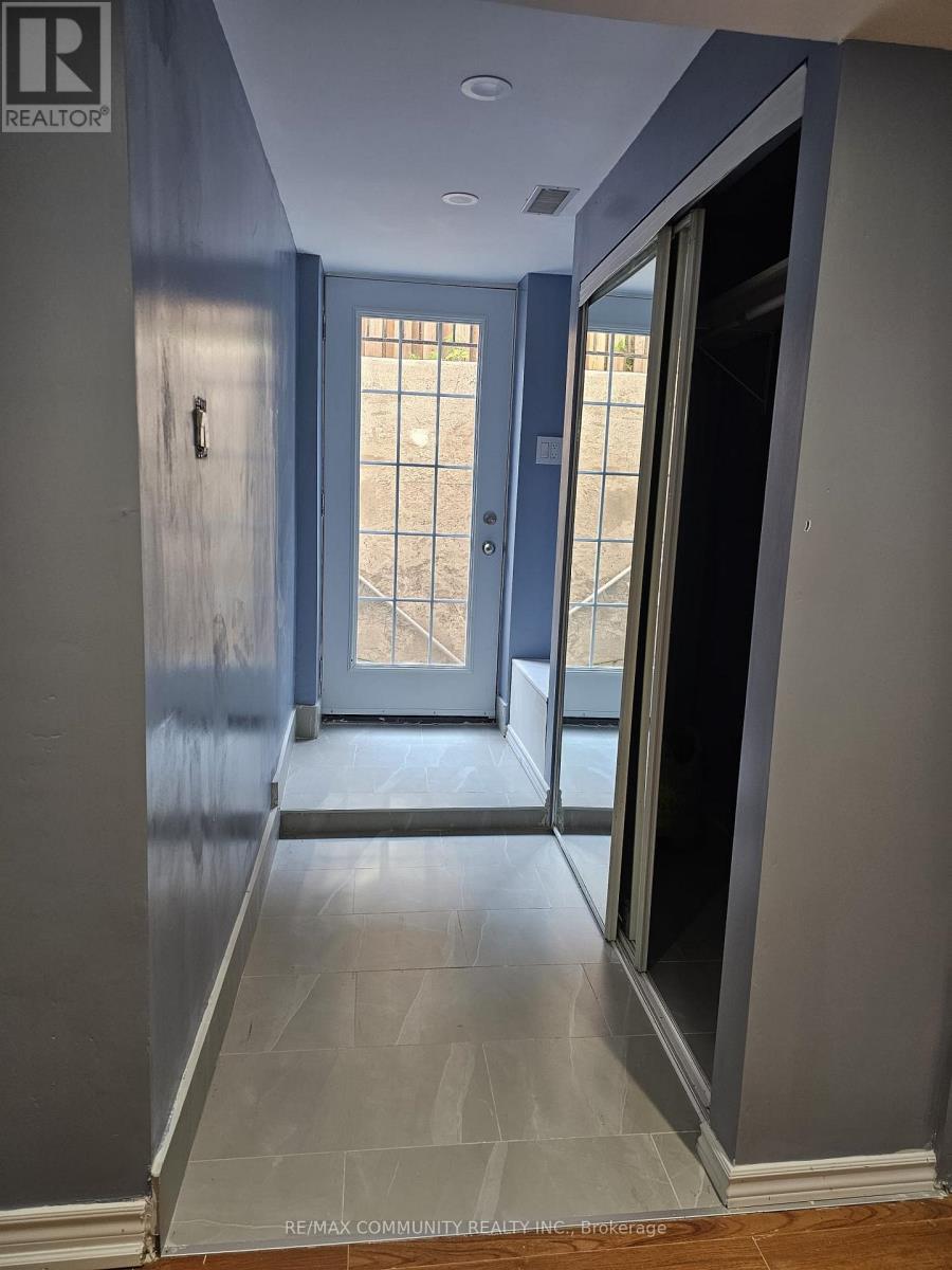 52 Rivendell Trail, Toronto, Ontario  M1X 2B8 - Photo 4 - E12740168