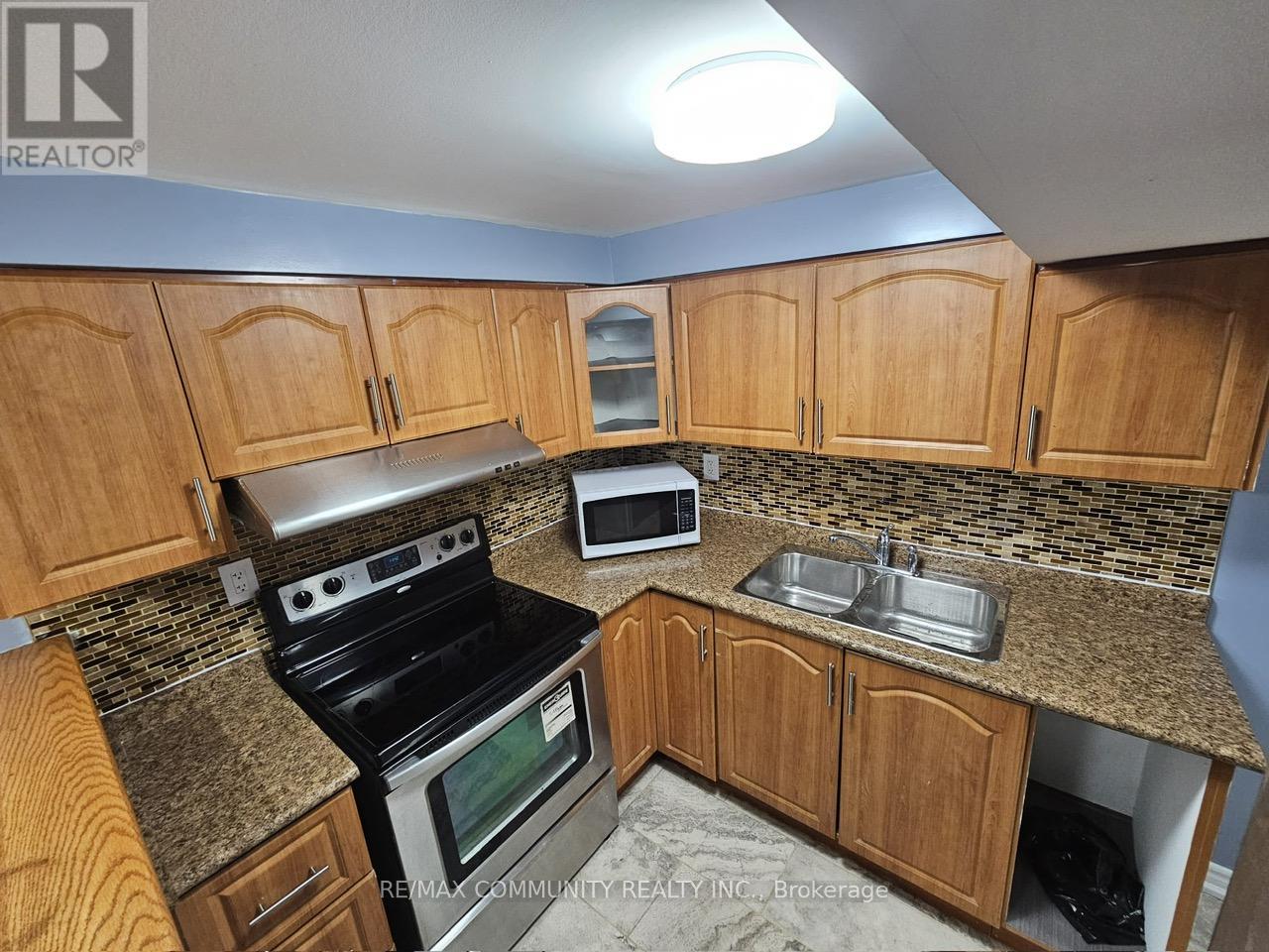 52 Rivendell Trail, Toronto, Ontario  M1X 2B8 - Photo 6 - E12740168