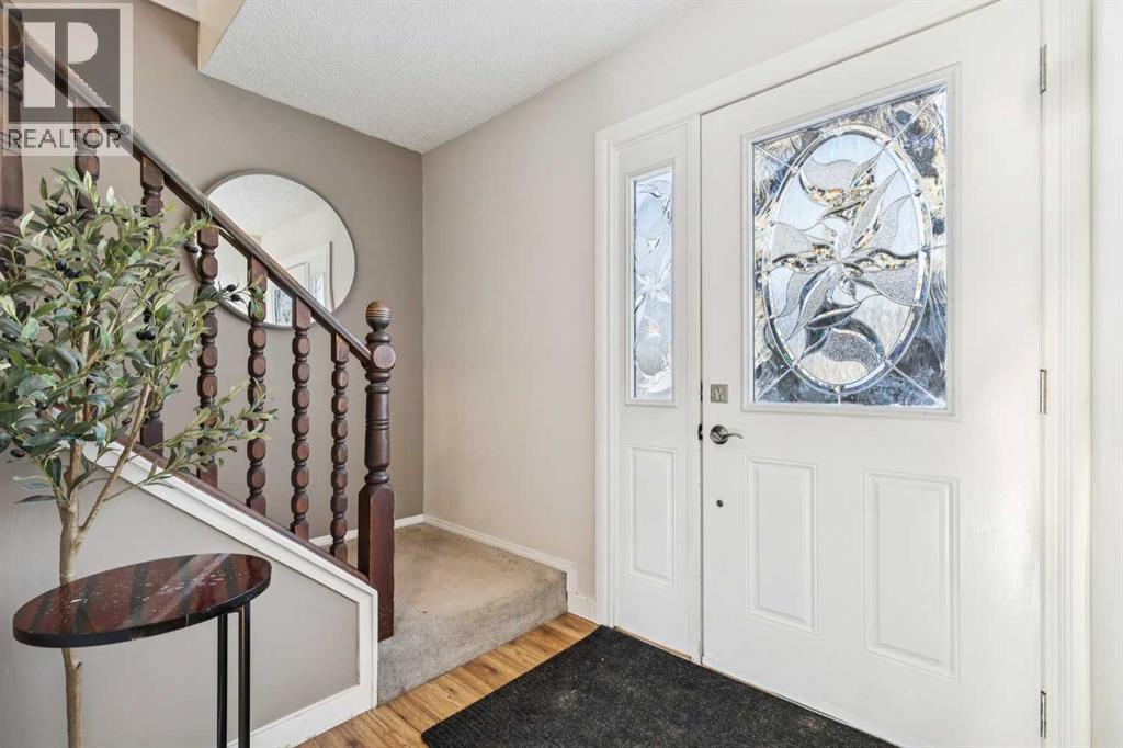 205 Acacia Drive Se, Airdrie, Alberta  T4B 1G6 - Photo 2 - A2282191