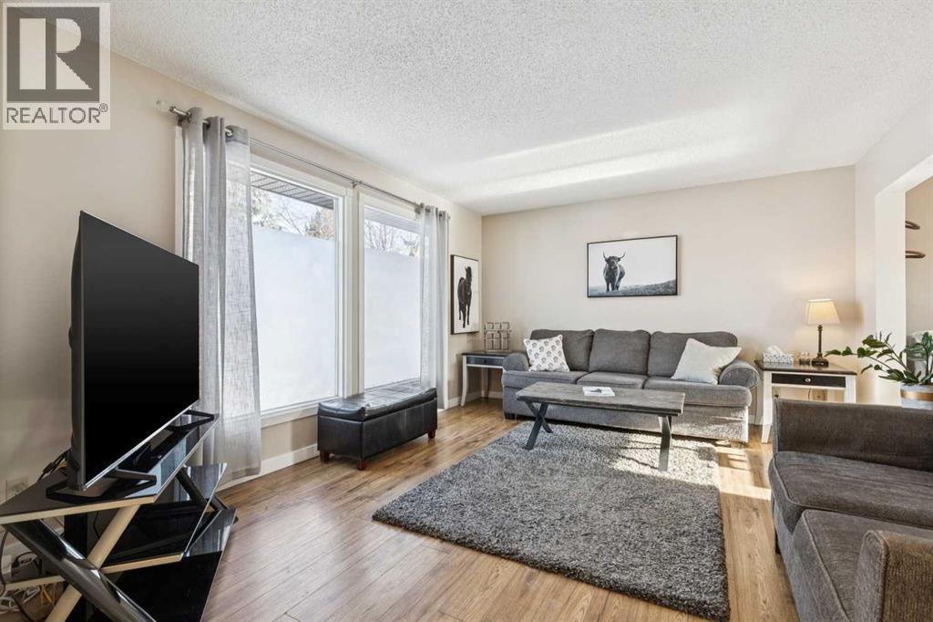 205 Acacia Drive Se, Airdrie, Alberta  T4B 1G6 - Photo 4 - A2282191