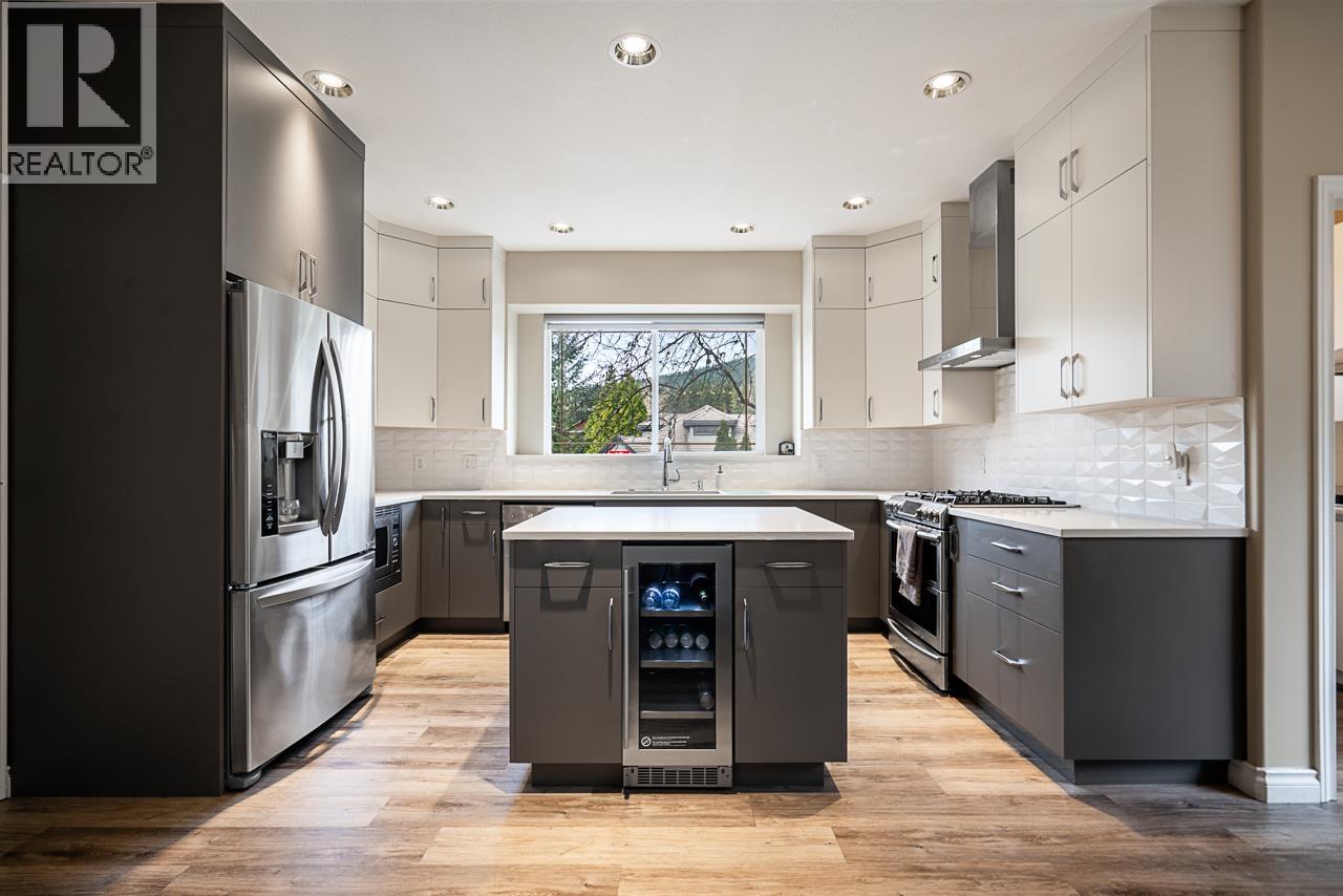 1501 Eagle Mountain Drive, Coquitlam, British Columbia  V3E 2Y6 - Photo 5 - R3084244