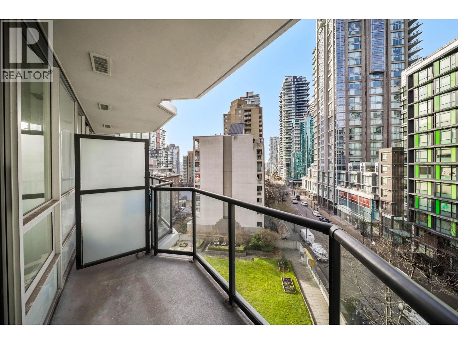 706 1212 Howe Street, Vancouver, British Columbia  V6Z 2M9 - Photo 4 - R3084592