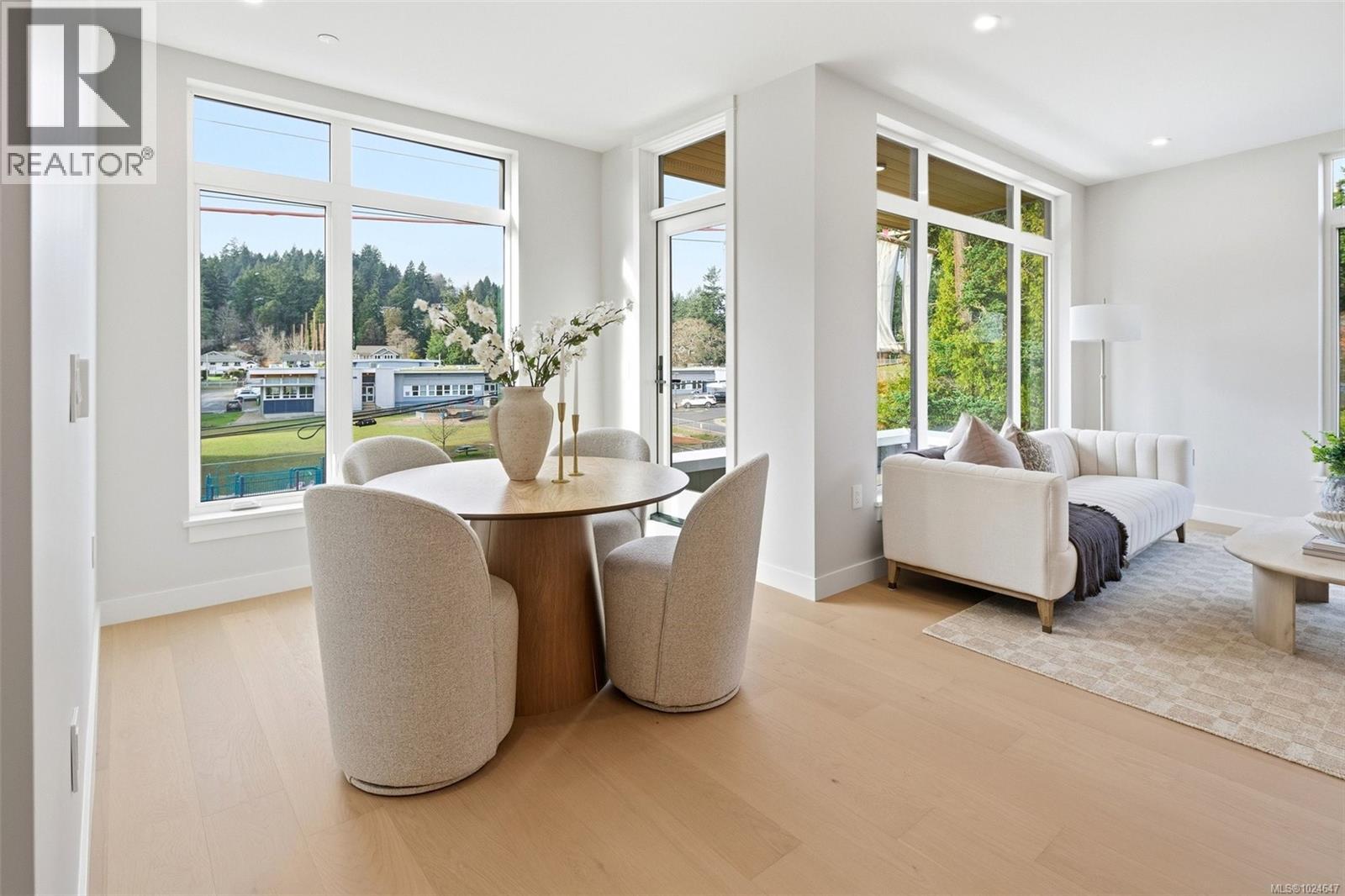 306 5229 Cordova Bay Rd, Saanich, British Columbia V8Y 2L1 - Photo 13 - 1024647