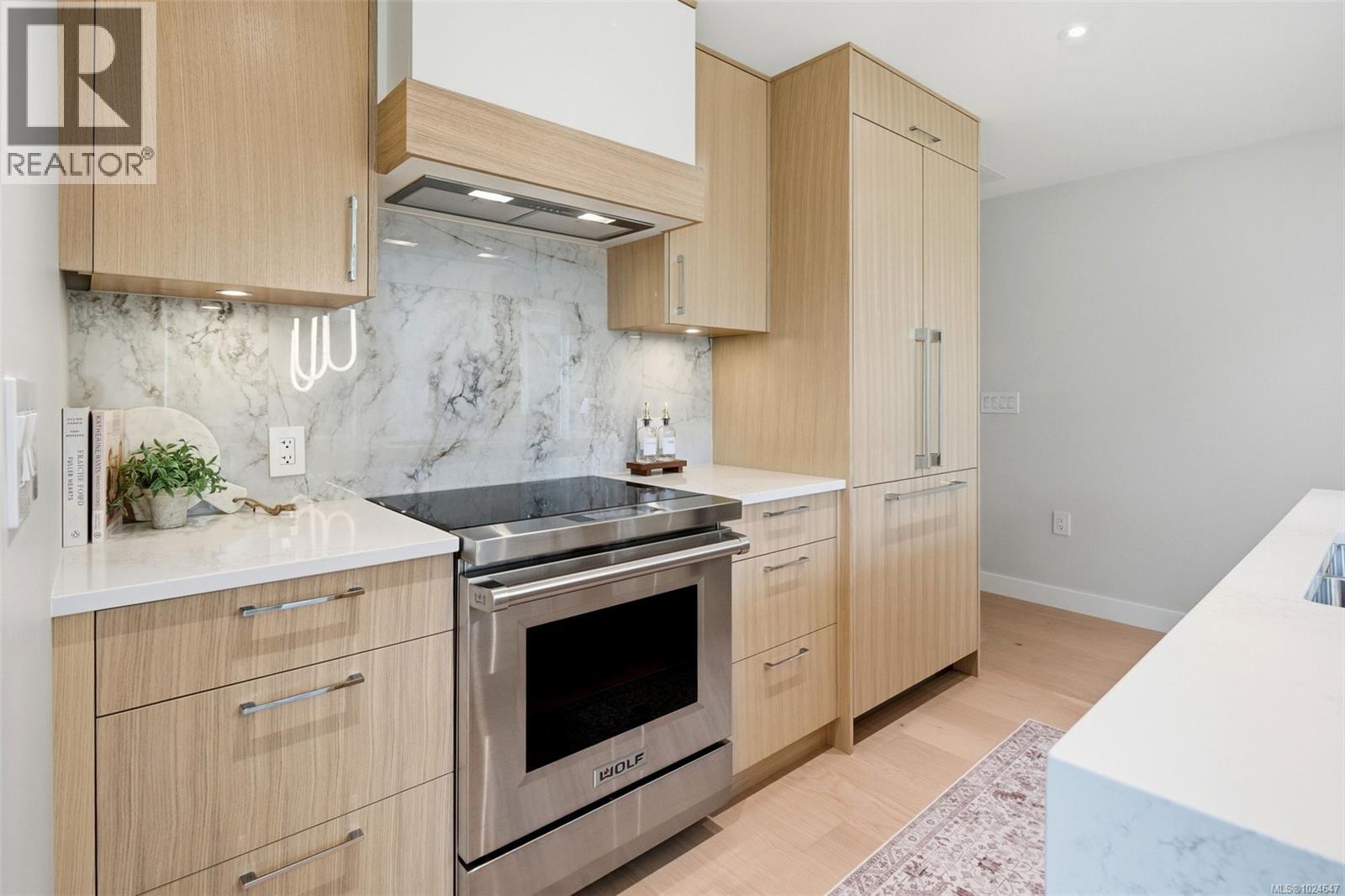 306 5229 Cordova Bay Rd, Saanich, British Columbia V8Y 2L1 - Photo 7 - 1024647