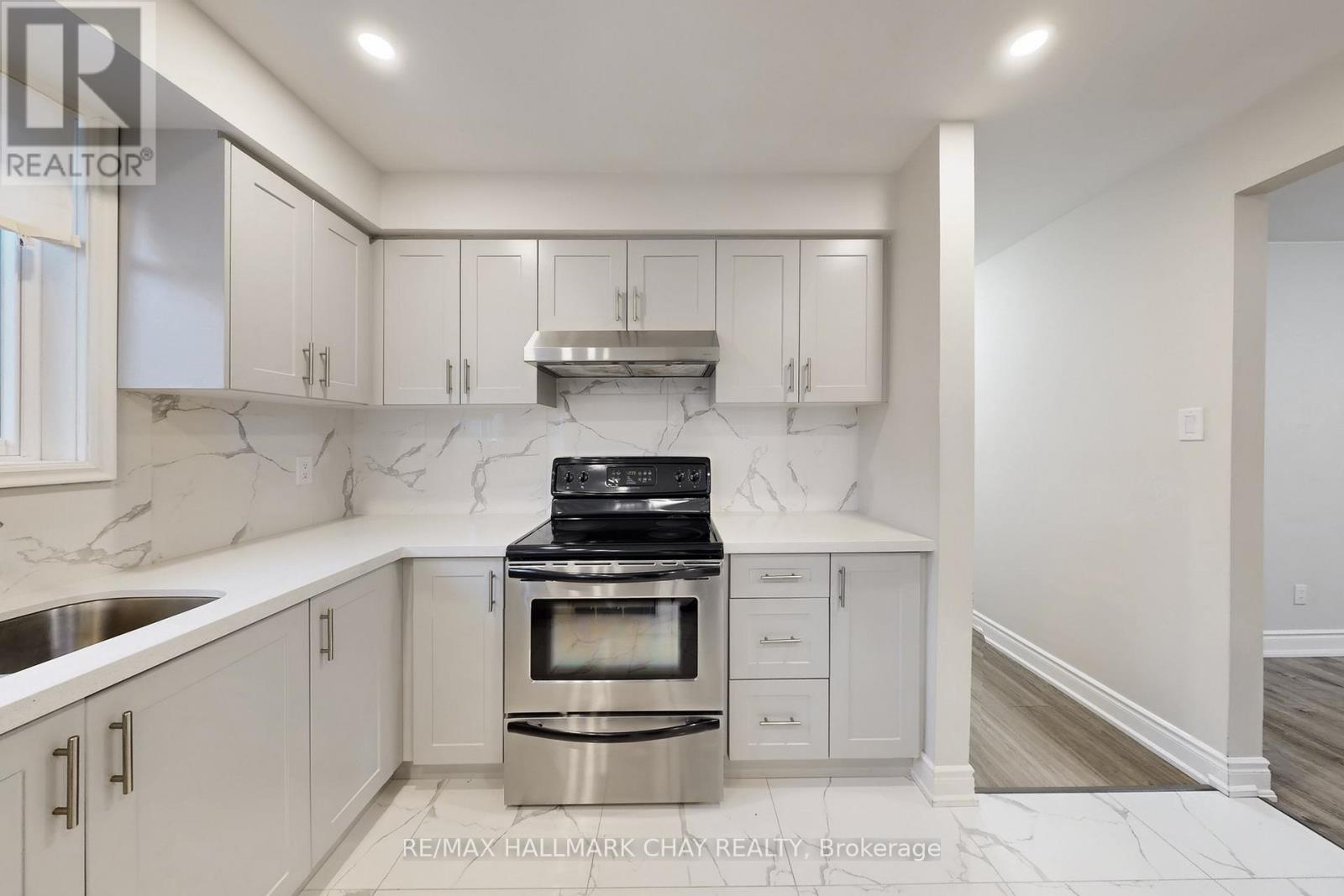 Main - 99 Fred Cook Drive, Bradford West Gwillimbury, Ontario  L3Z 1V1 - Photo 4 - N12740144