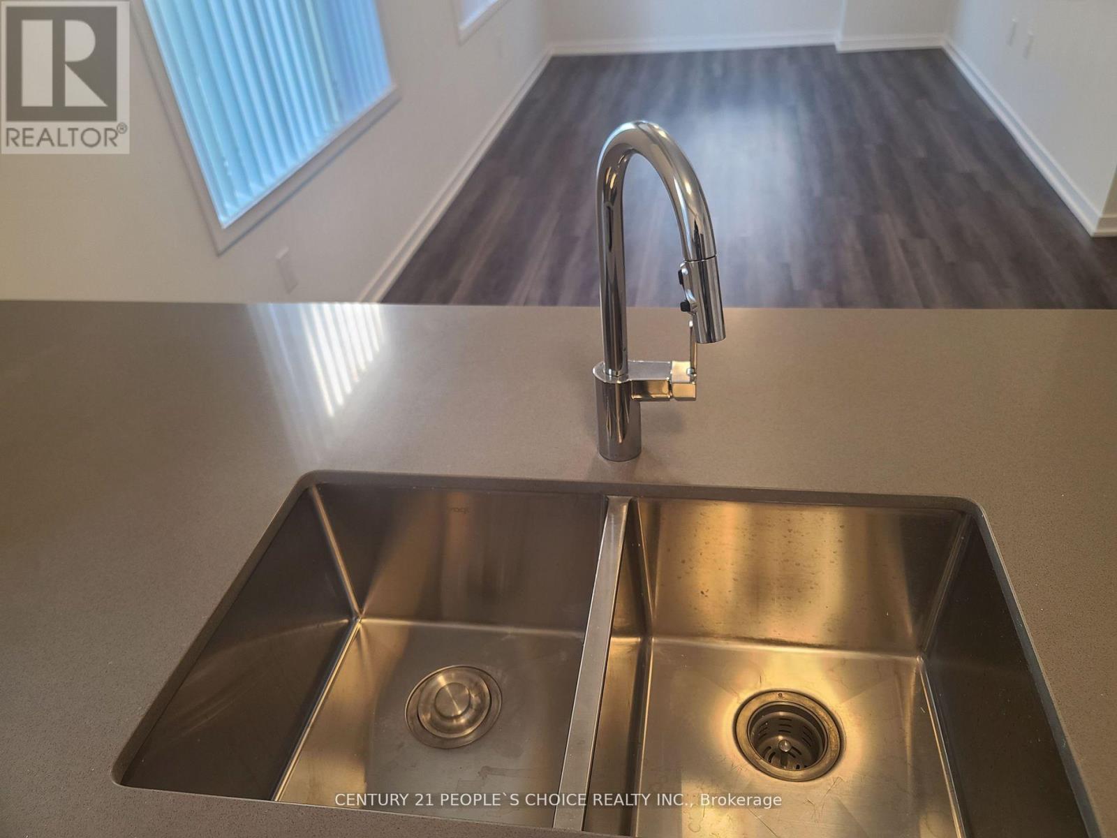 183 - 151 Honeycrisp Crescent, Vaughan, Ontario  L4K 0N7 - Photo 2 - N12740160