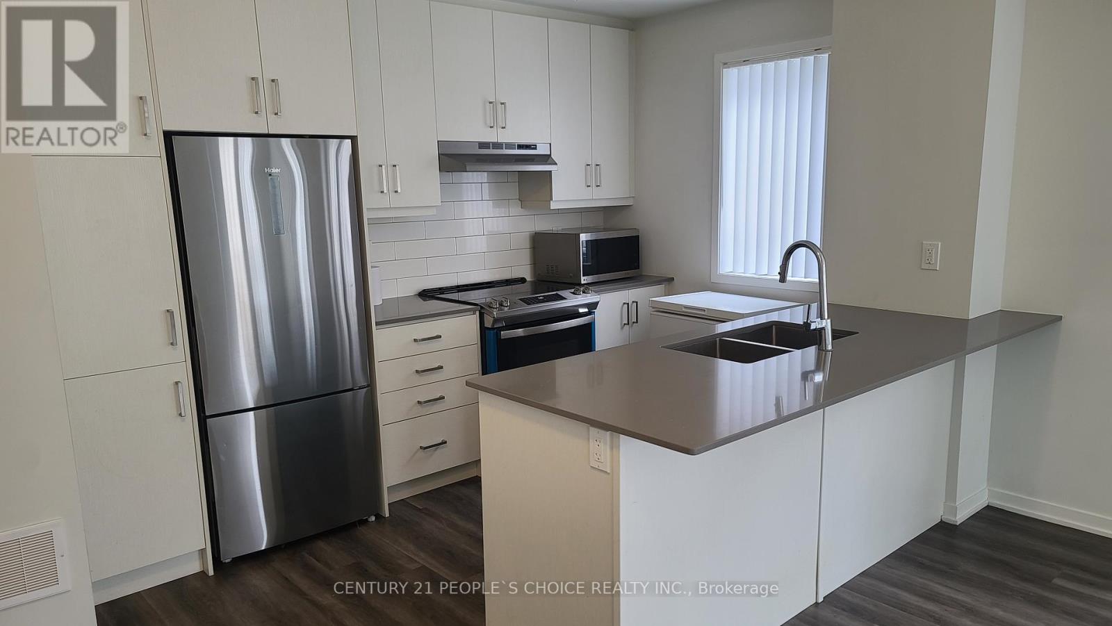 183 - 151 Honeycrisp Crescent, Vaughan, Ontario  L4K 0N7 - Photo 5 - N12740160