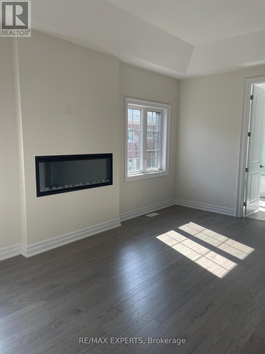 13 Ballantyne Boulevard, Vaughan, Ontario  L4L 1A6 - Photo 4 - N12740176