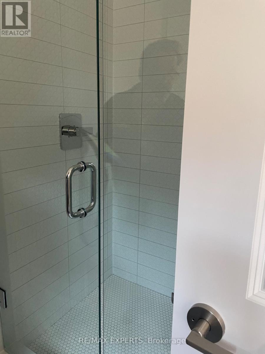 13 Ballantyne Boulevard, Vaughan, Ontario  L4L 1A6 - Photo 5 - N12740176