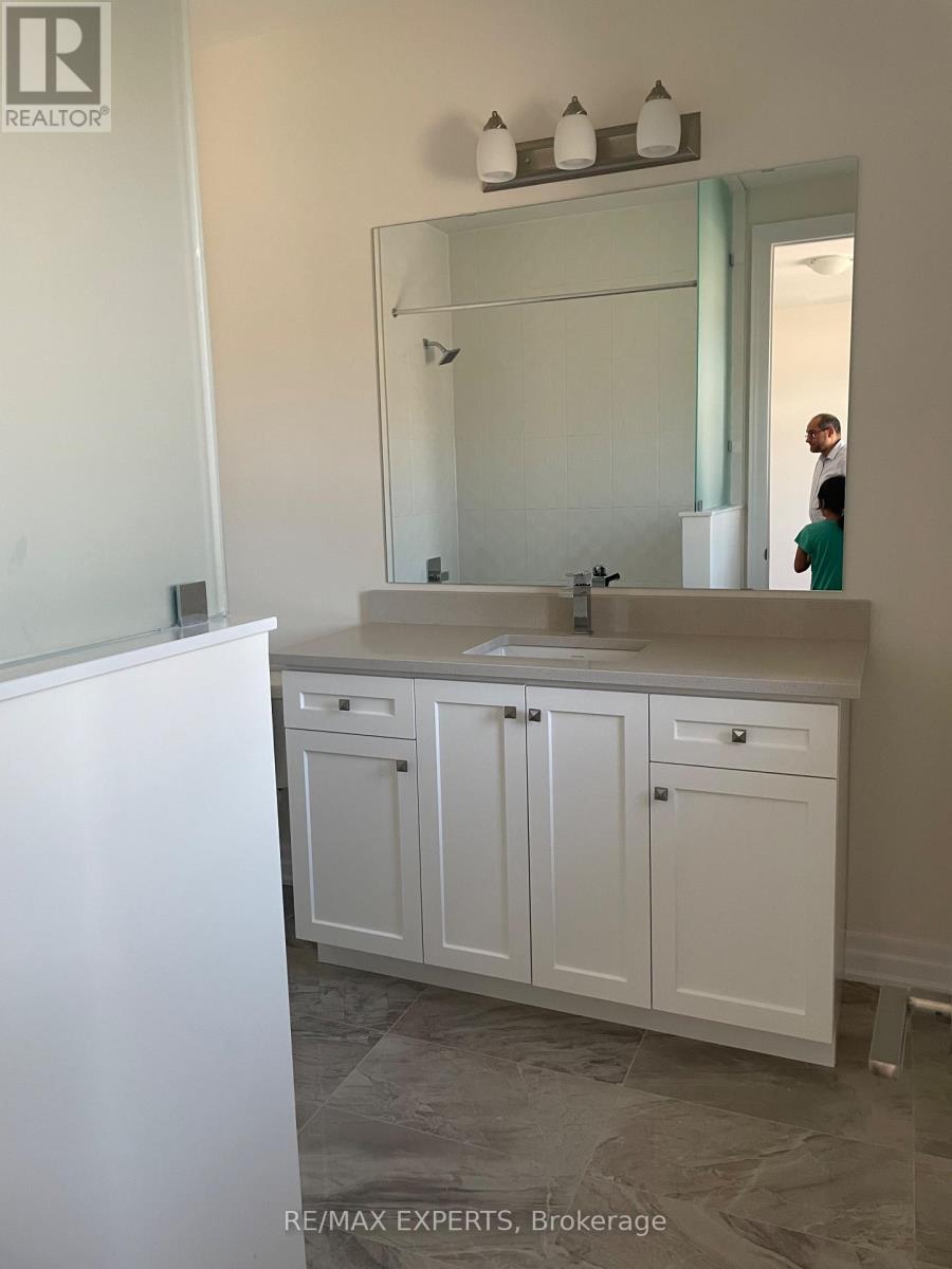 13 Ballantyne Boulevard, Vaughan, Ontario  L4L 1A6 - Photo 7 - N12740176