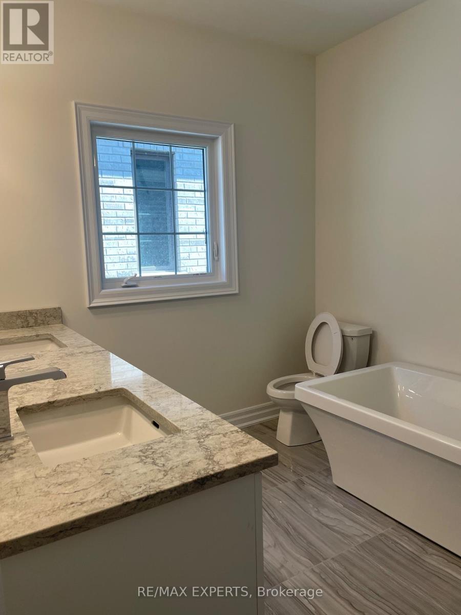 13 Ballantyne Boulevard, Vaughan, Ontario  L4L 1A6 - Photo 8 - N12740176