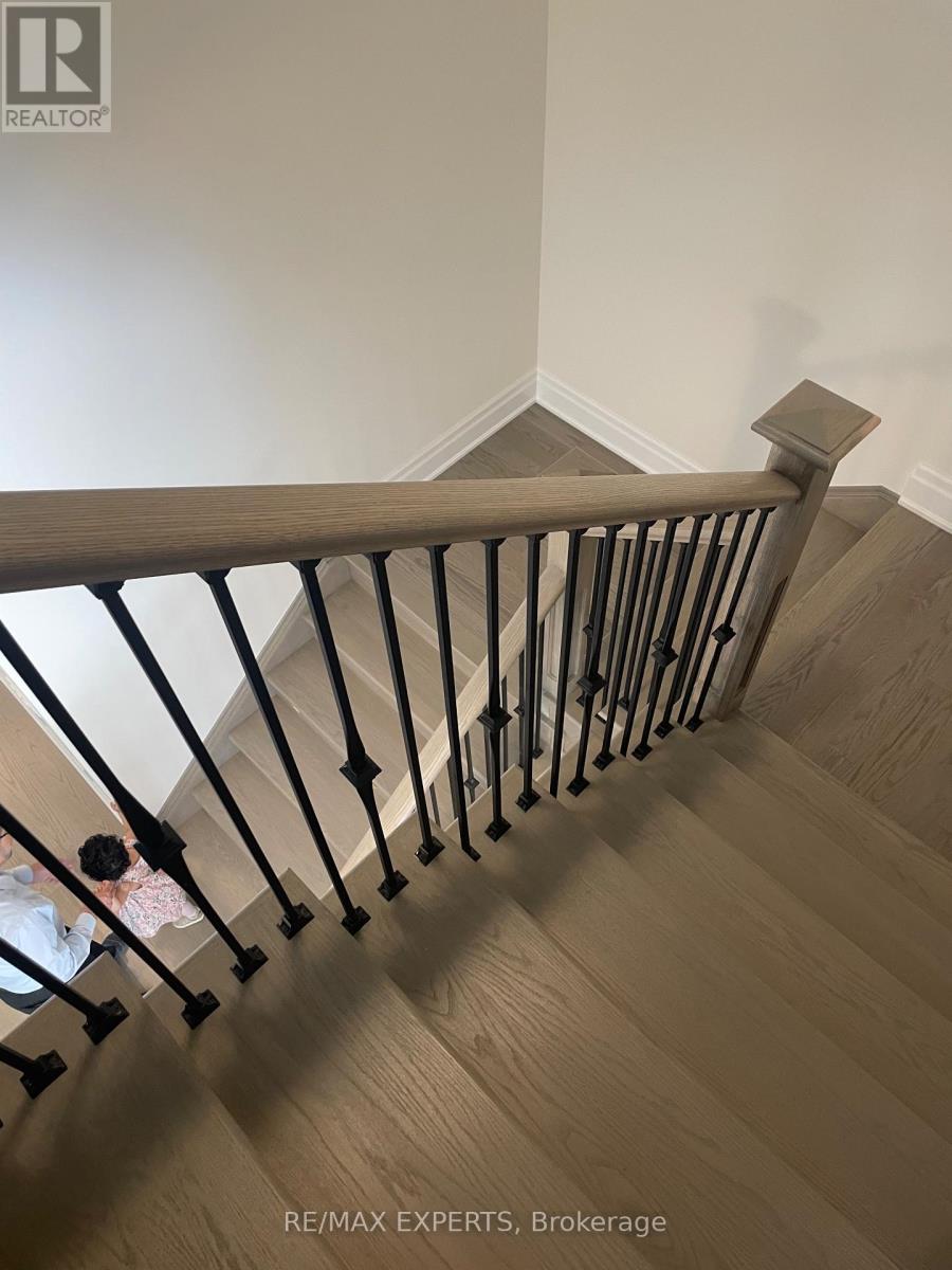 13 Ballantyne Boulevard, Vaughan, Ontario  L4L 1A6 - Photo 9 - N12740176