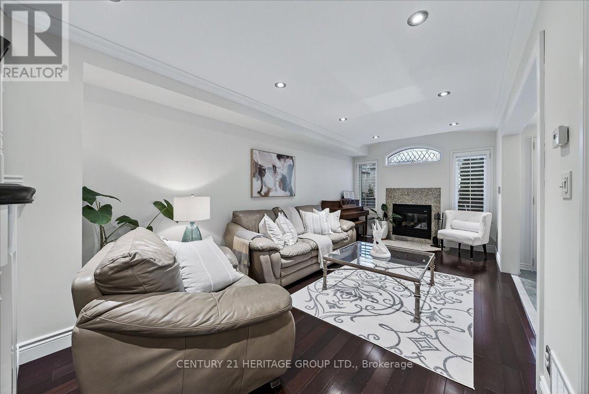 23 Long Point Drive, Richmond Hill, Ontario  L4E 3W9 - Photo 10 - N12740178