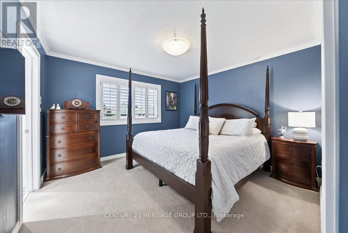 23 Long Point Drive, Richmond Hill, Ontario  L4E 3W9 - Photo 22 - N12740178