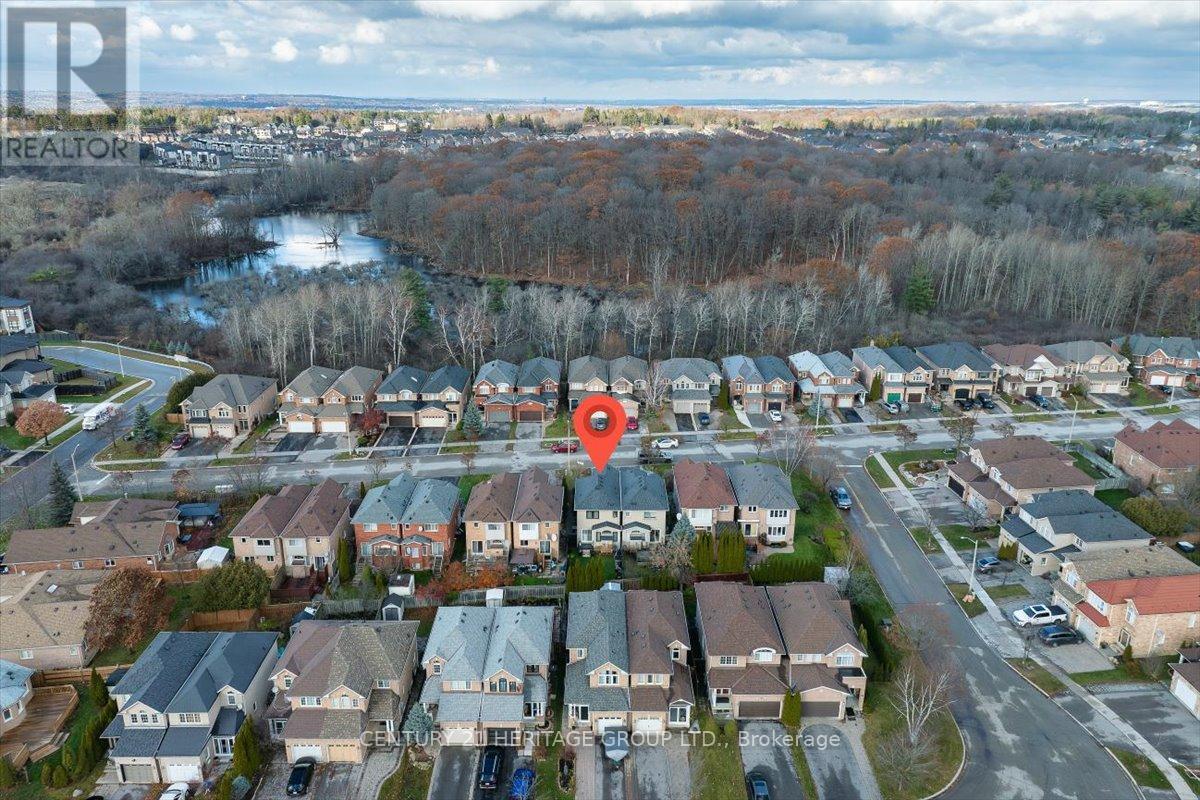 23 Long Point Drive, Richmond Hill, Ontario  L4E 3W9 - Photo 3 - N12740178