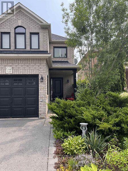 23 Long Point Drive, Richmond Hill, Ontario  L4E 3W9 - Photo 5 - N12740178