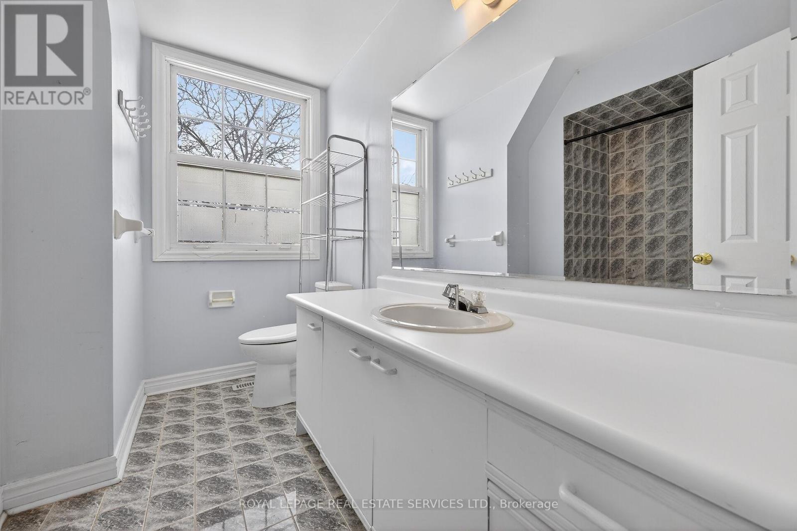 104 Inverhuron Trail, Oakville, Ontario  L6H 5Z4 - Photo 25 - W12629394