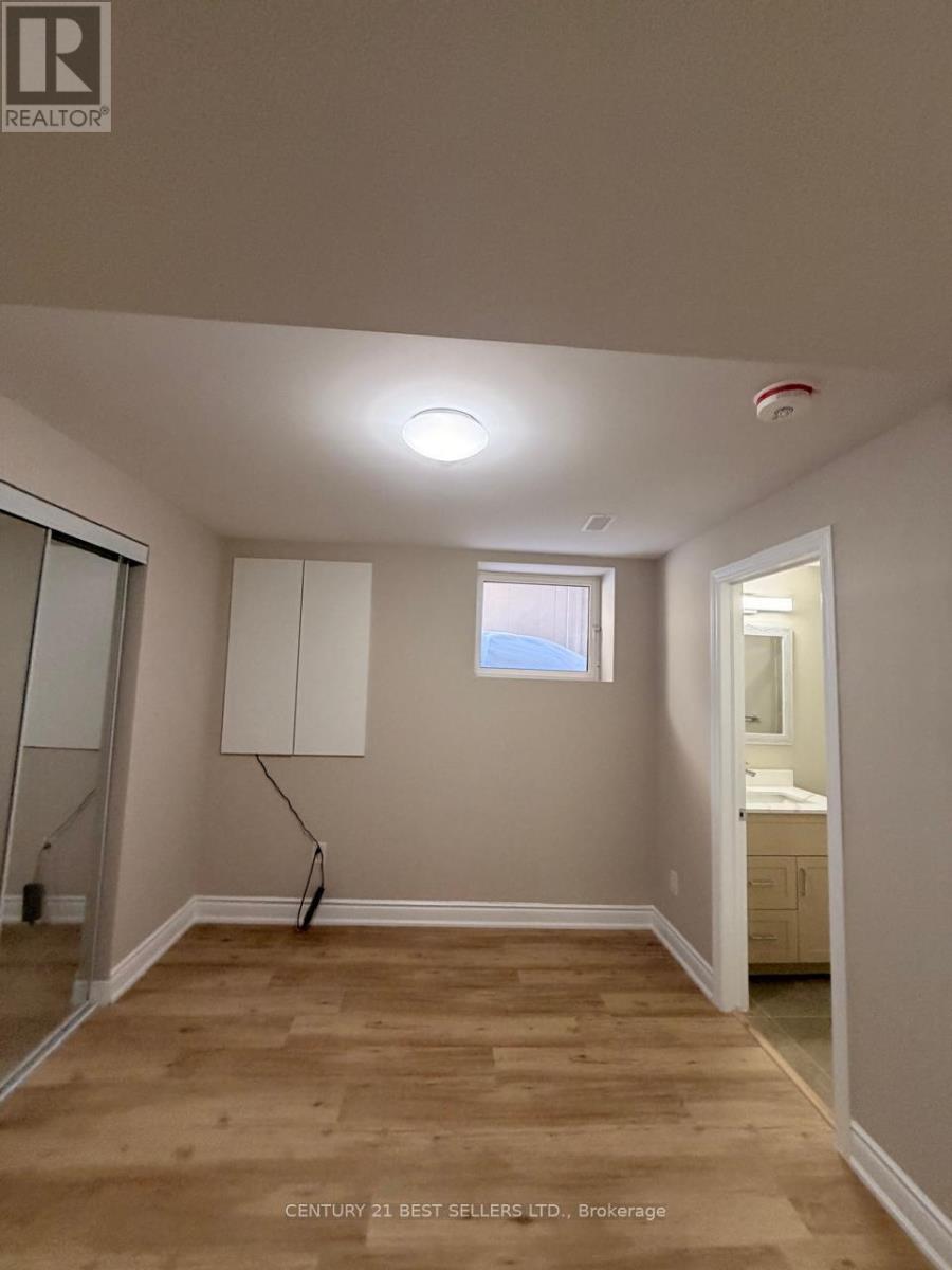 4423 Glen Erin Drive, Mississauga, Ontario  L5M 4G4 - Photo 7 - W12724128