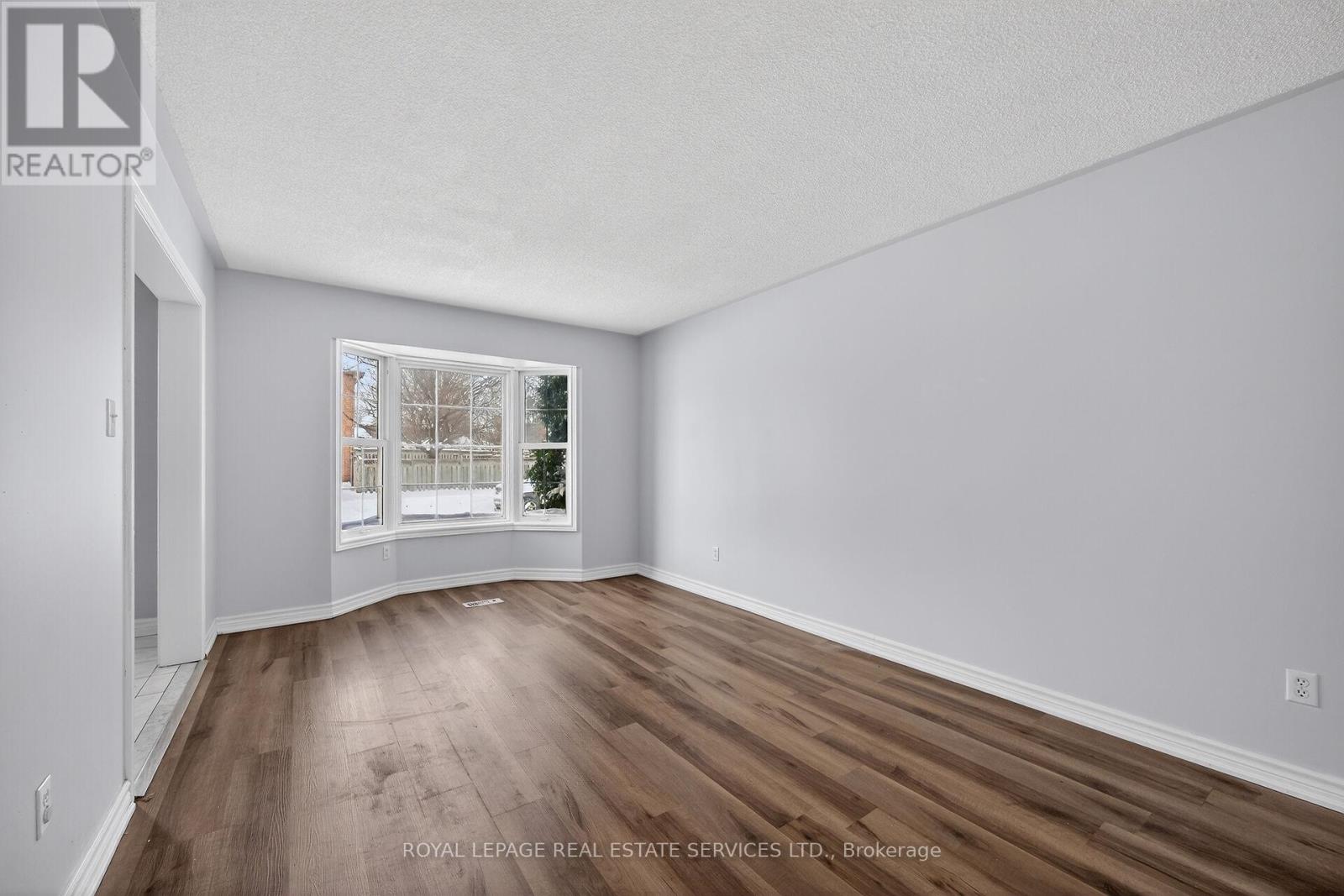 104 Inverhuron Trail, Oakville, Ontario  L6H 5Z4 - Photo 6 - W12629394