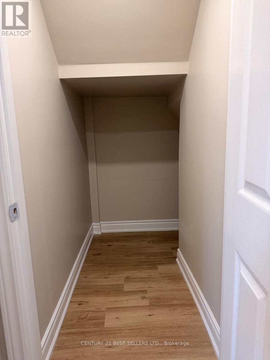 4423 Glen Erin Drive, Mississauga, Ontario  L5M 4G4 - Photo 8 - W12724128