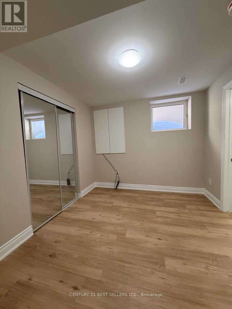 4423 Glen Erin Drive, Mississauga, Ontario  L5M 4G4 - Photo 6 - W12724128