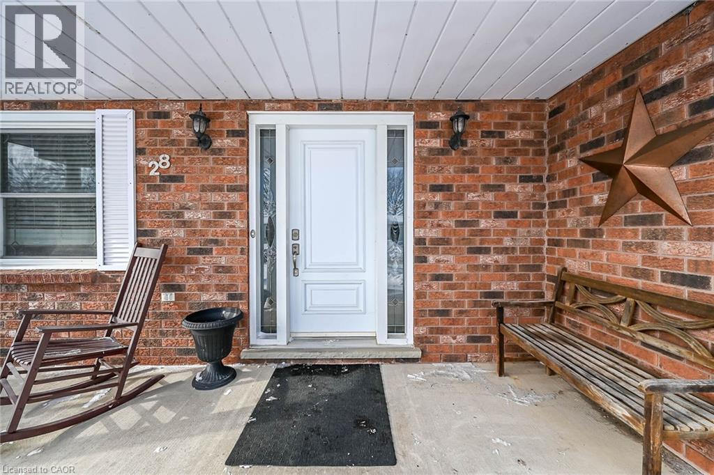 28 Buchanan Drive, Caledonia, Ontario  N3W 1H1 - Photo 5 - 40801727