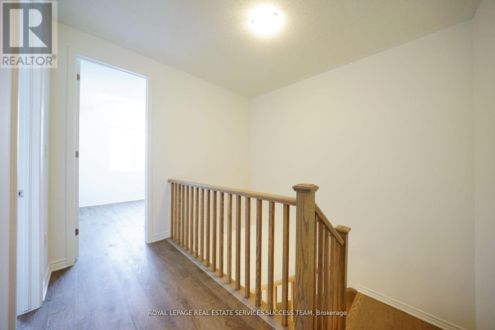 1327 Copley Court, Milton, Ontario  L9E 2E6 - Photo 10 - W12740110