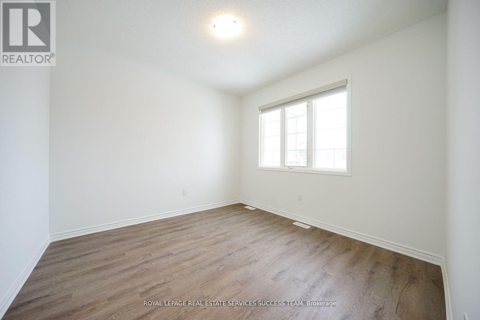 1327 Copley Court, Milton, Ontario  L9E 2E6 - Photo 15 - W12740110