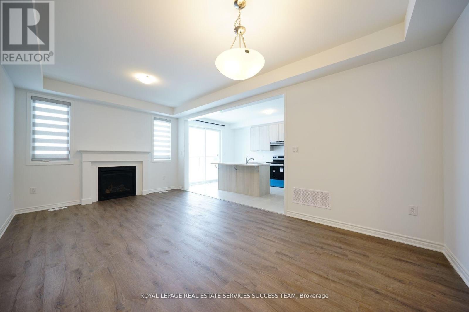 1327 Copley Court, Milton, Ontario  L9E 2E6 - Photo 6 - W12740110