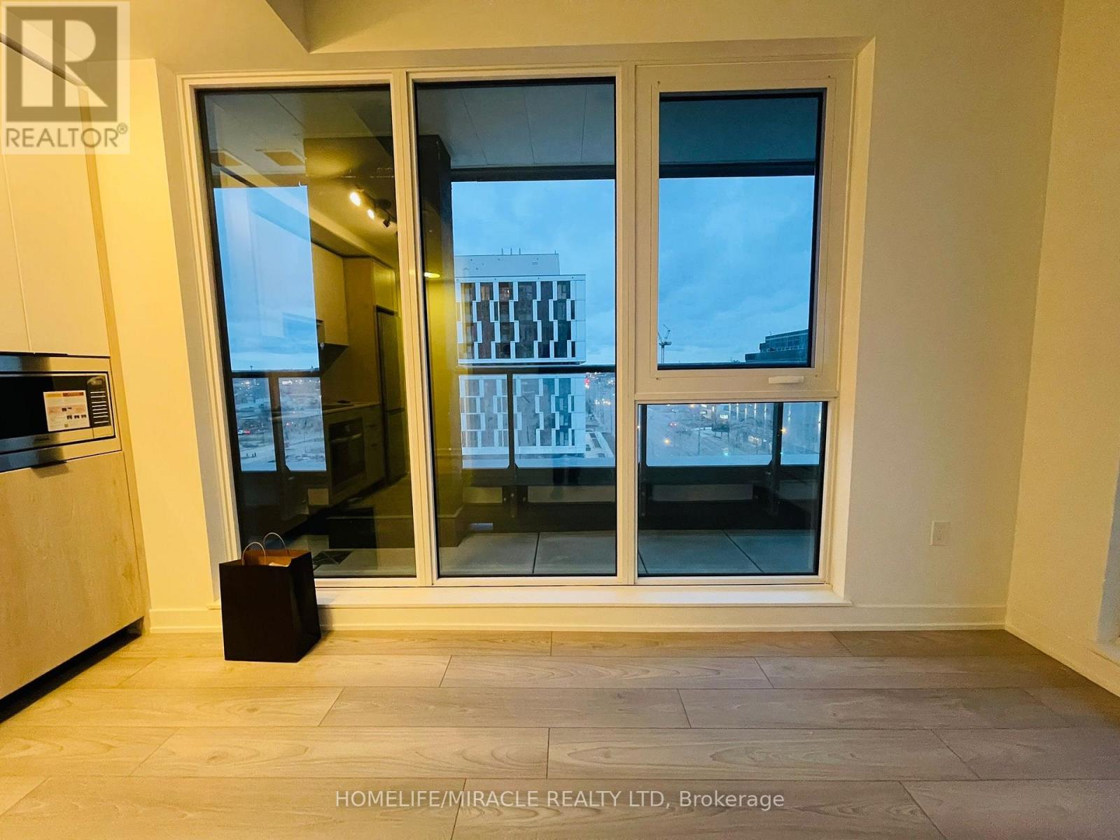 628 - 1007 The Queensway, Toronto, Ontario  M8Z 0H4 - Photo 3 - W12740118