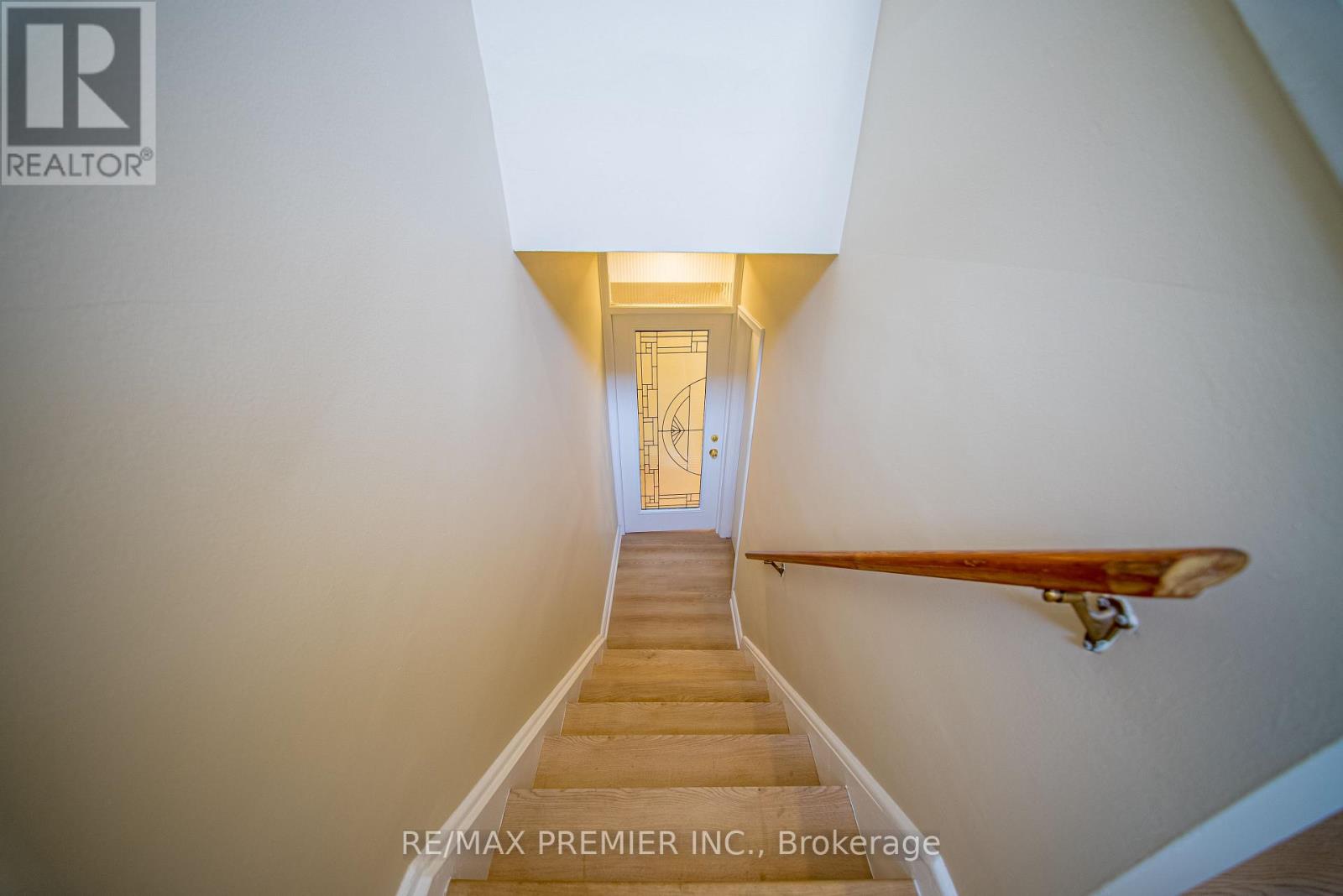 46 Samba Drive, Toronto, Ontario  M9M 2N1 - Photo 6 - W12740146