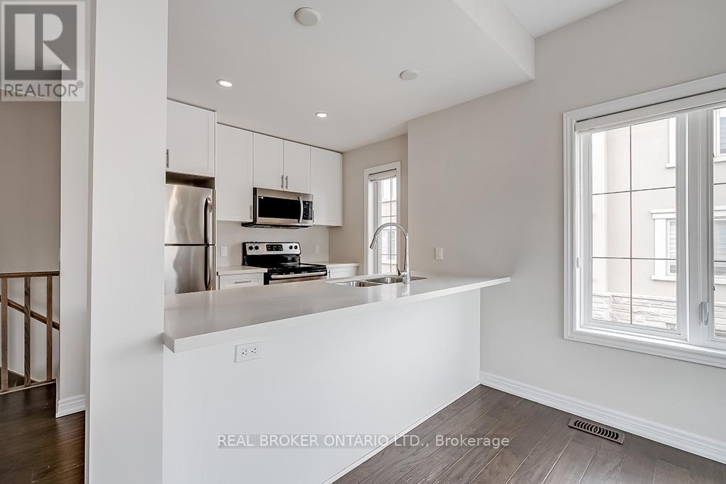 2305 Natasha Circle, Oakville, Ontario  L6M 1P2 - Photo 10 - W12740174