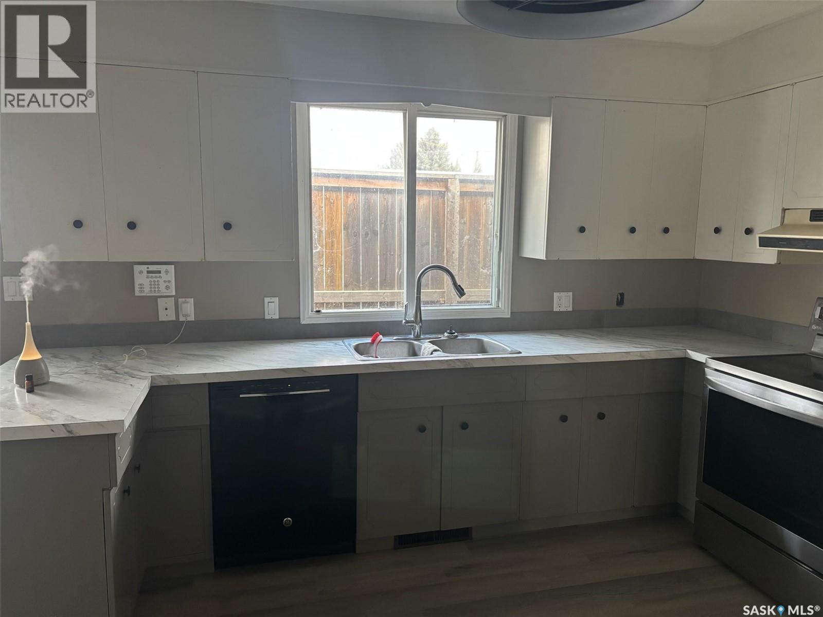 511 6th Avenue, Cudworth, Saskatchewan  S0K 1B0 - Photo 11 - SK021211