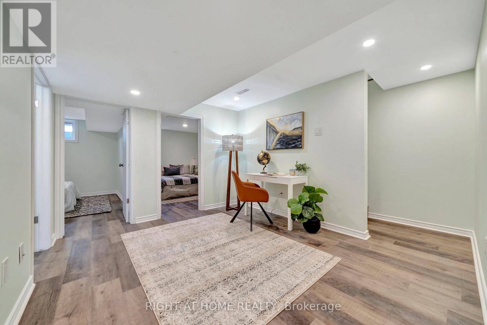 Main - 228 Mary Street, Hamilton, Ontario  L8L 4W1 - Photo 14 - X12740112