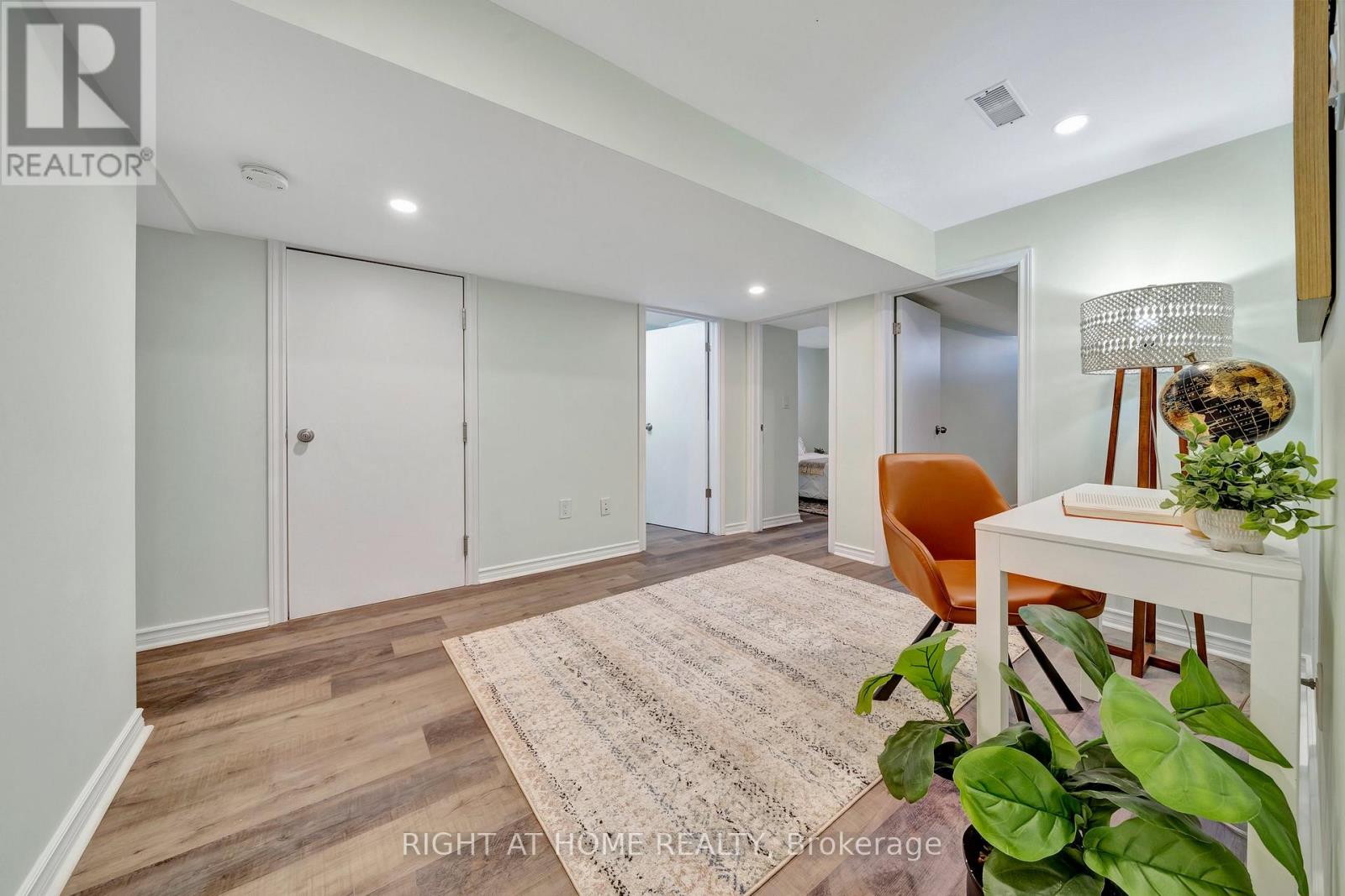 Main - 228 Mary Street, Hamilton, Ontario  L8L 4W1 - Photo 15 - X12740112