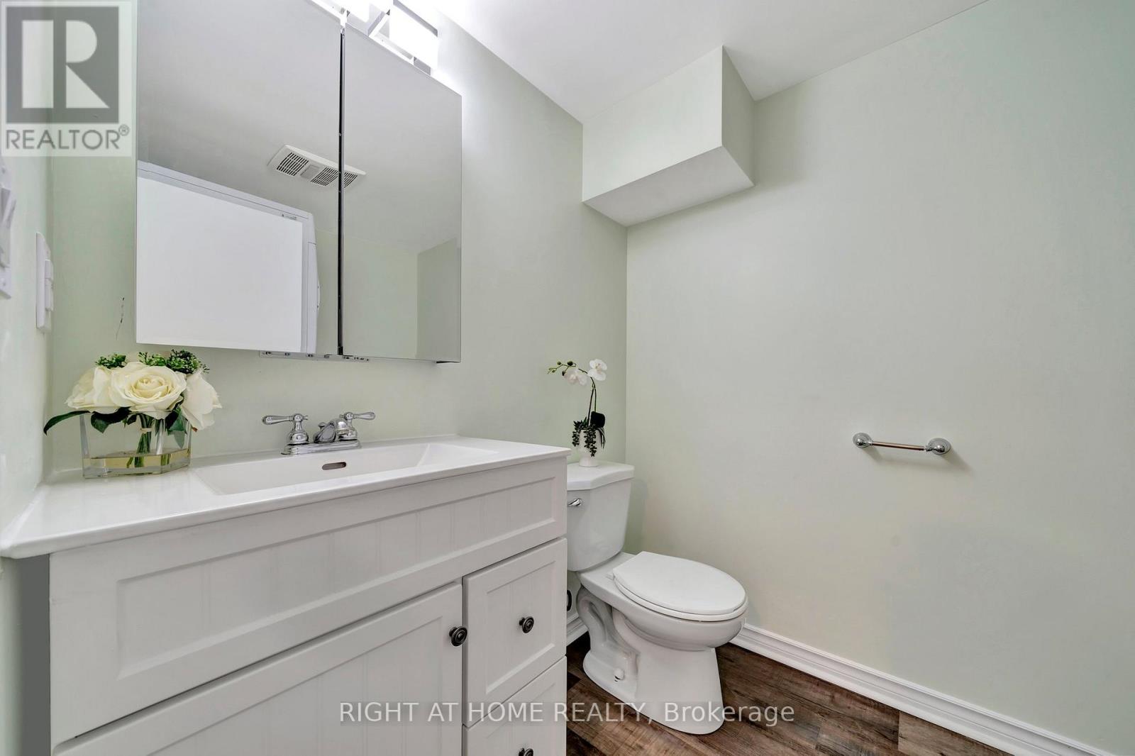 Main - 228 Mary Street, Hamilton, Ontario  L8L 4W1 - Photo 20 - X12740112