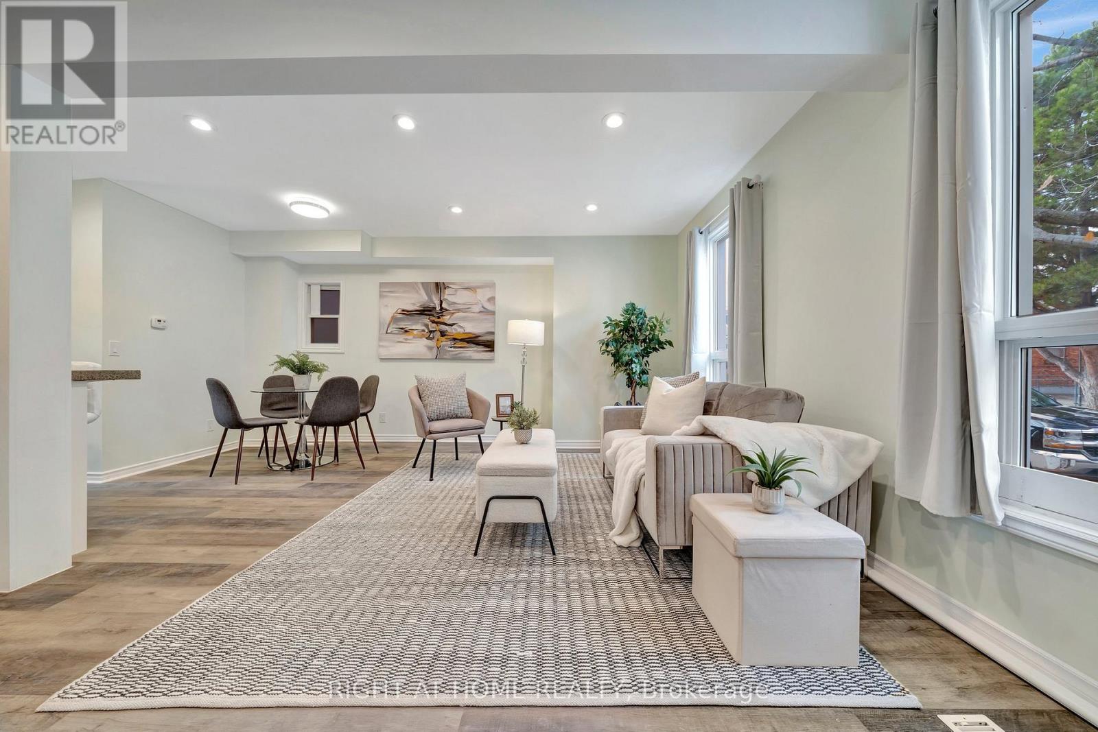 Main - 228 Mary Street, Hamilton, Ontario  L8L 4W1 - Photo 5 - X12740112