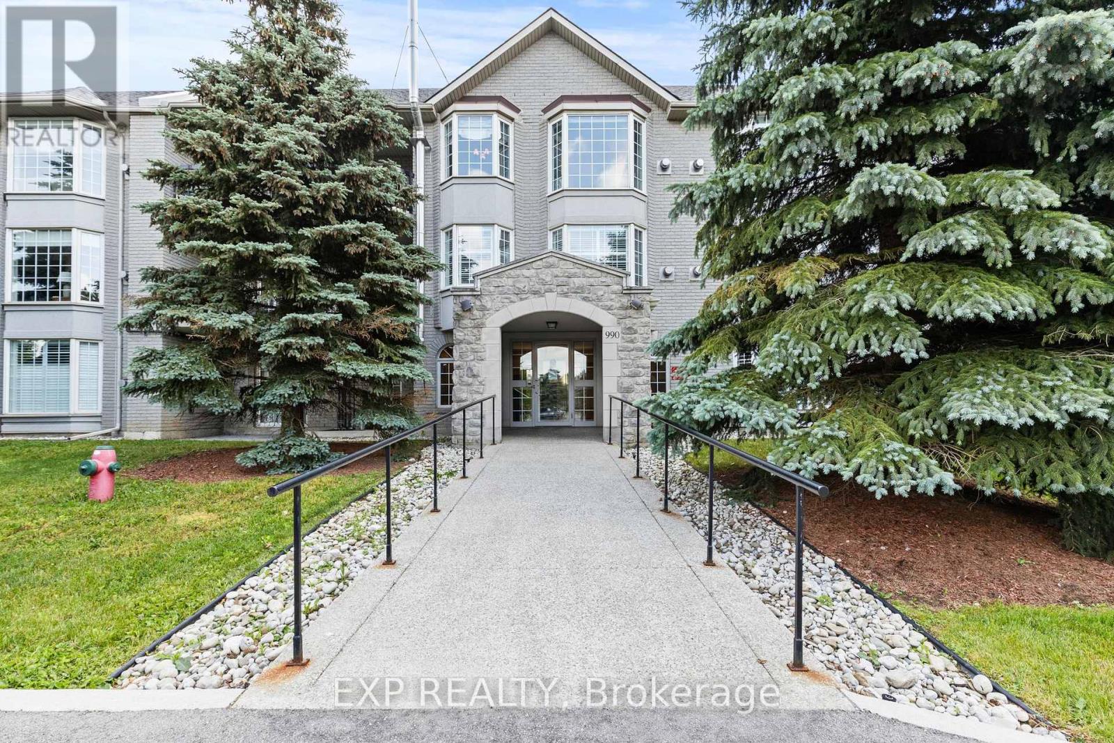 301 - 990 GOLF LINKS ROAD, Hamilton, Ontario