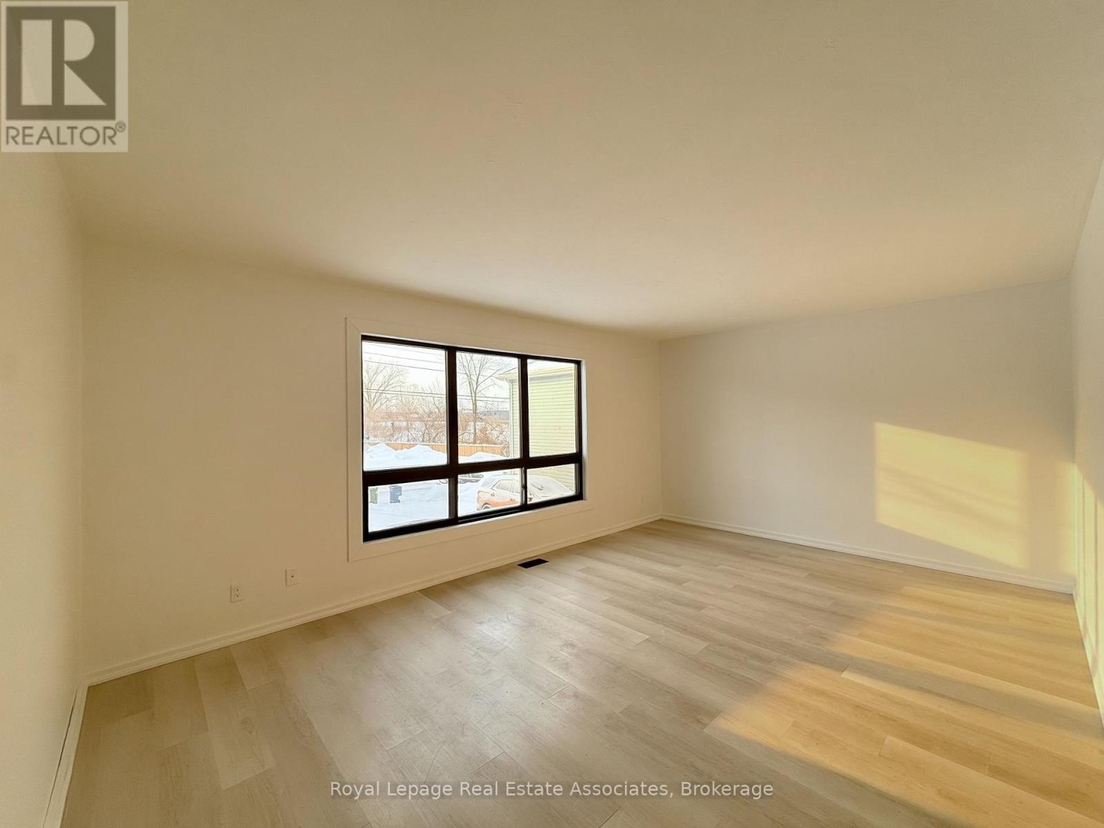 4 - 171 Huron Street, Guelph, Ontario  N1E 5L9 - Photo 2 - X12740188