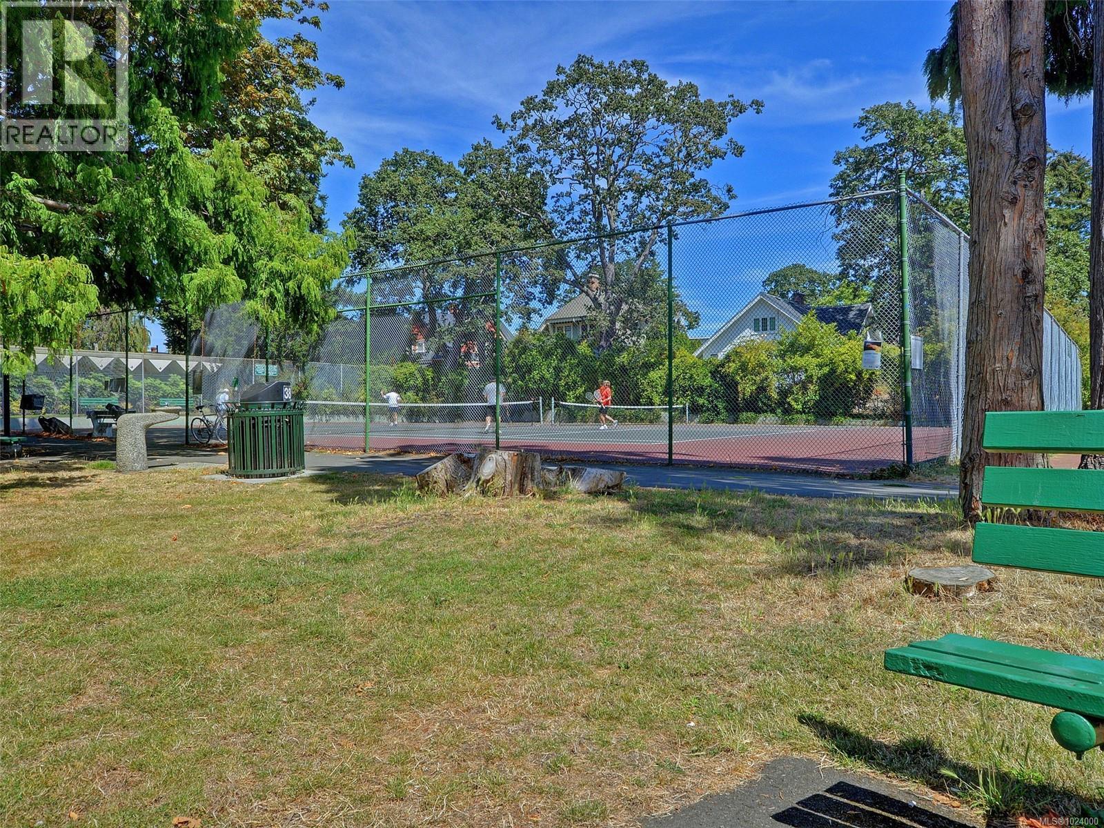 209 1655 Begbie St, Victoria, British Columbia  V8R 1L4 - Photo 25 - 1024000